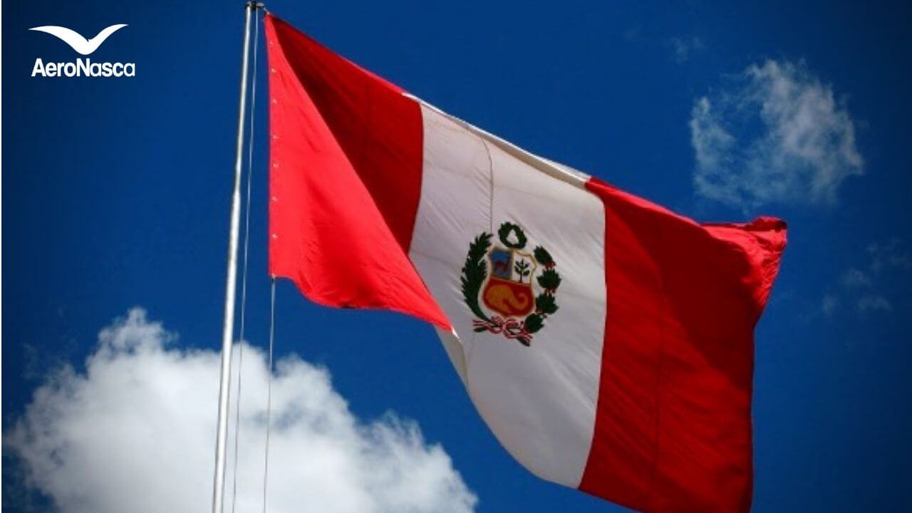 Bandera de Perú Ondeando